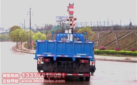 5噸福田隨車(chē)吊最實(shí)惠的隨車(chē)起重運(yùn)輸車(chē)
