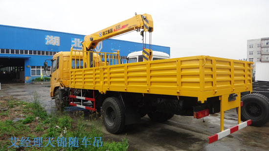 東風(fēng)天錦起重運輸車