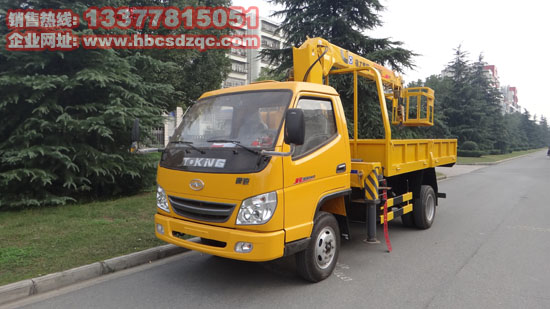 多功能藍(lán)牌隨車起重運輸車
