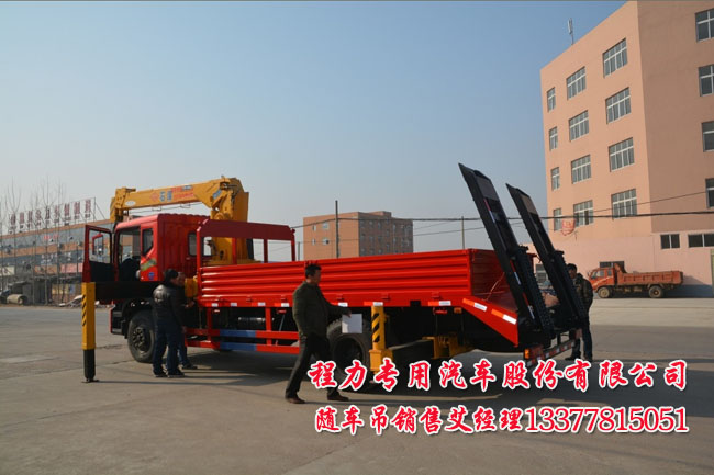 拉挖機(jī)隨車吊EQ5168JSQ